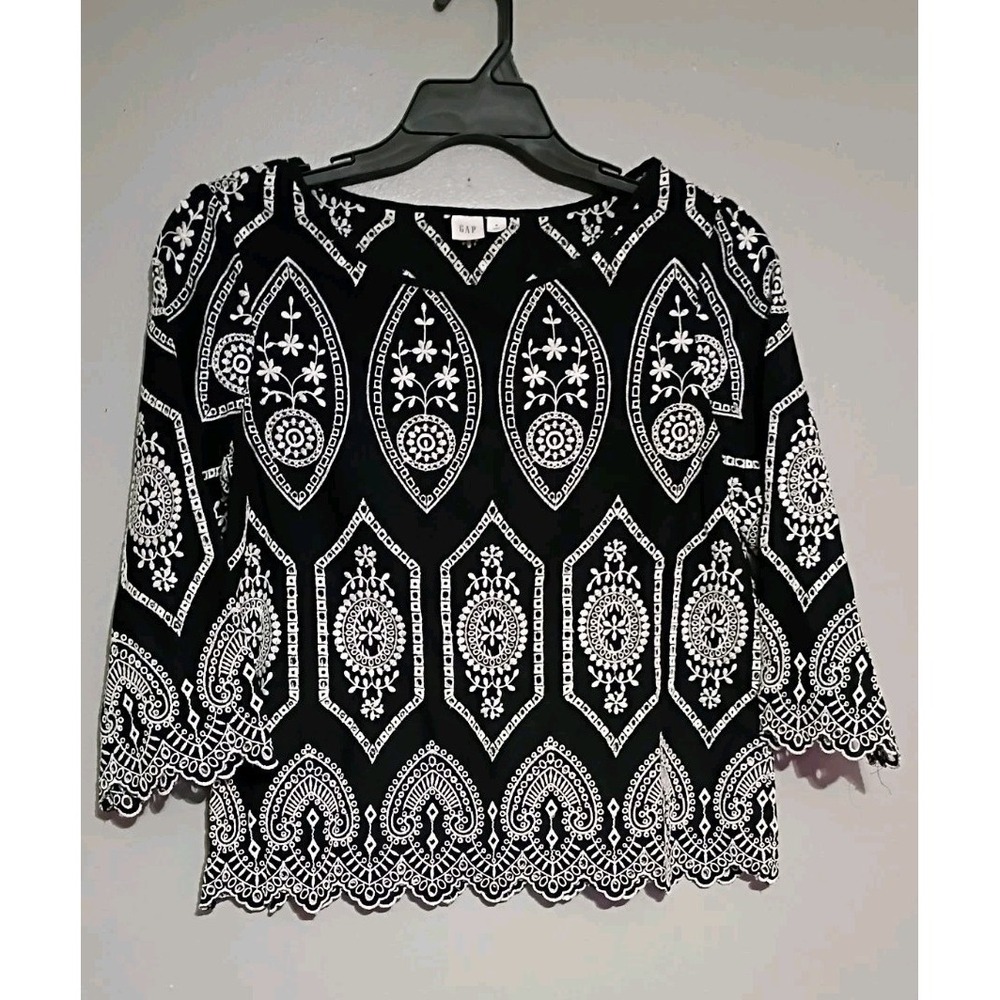 Gap Women's Boho Top Size S Black and white Embroidered 3/4 Sleeve Cotton